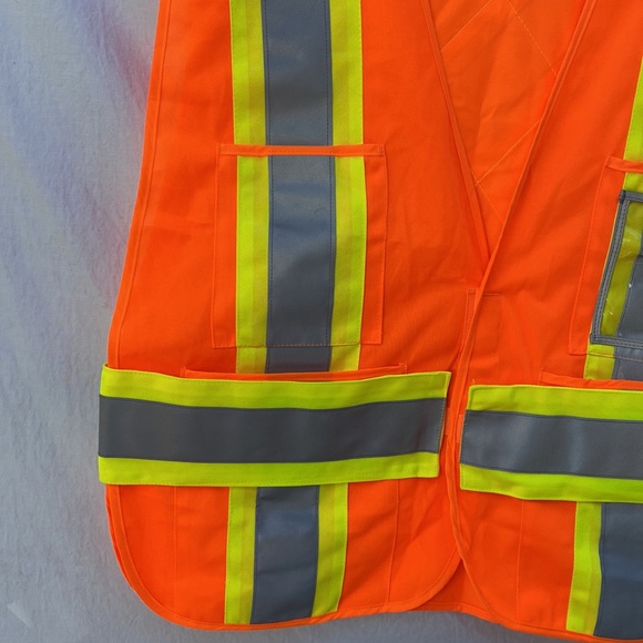 New Reflective Work Vest - Picture 4 of 7